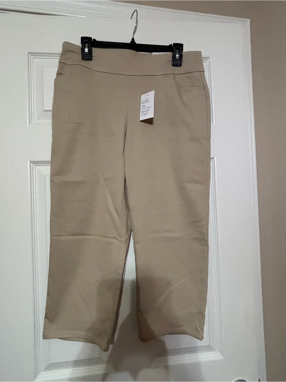Croft & Barrow Khaki Capri Pants